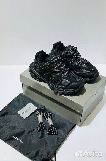 Balenciaga track