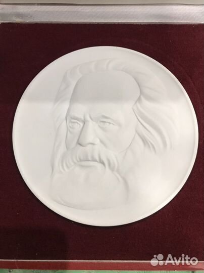 Настольная медаль Карл Маркс. ГДР