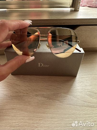 Солнечные очки женские dior