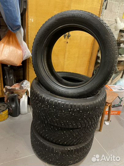 Nokian Tyres Hakkapeliitta 8 225/50 R17 98T