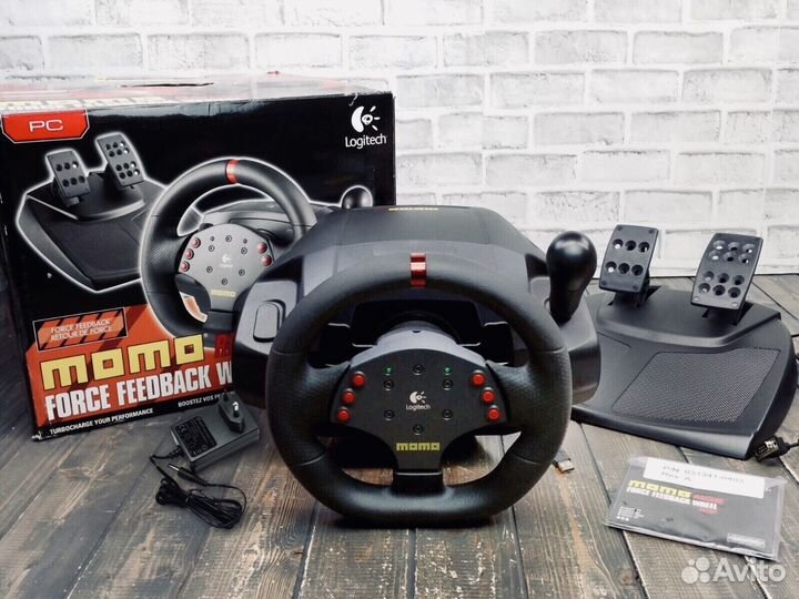Logitech momo racing