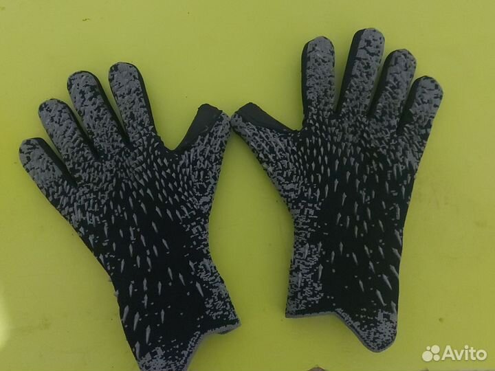 Перчатки adidas predator