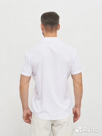 Белая мужская рубашка с коротким рукавом S