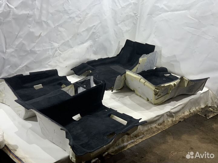 Обшивка пола Mercedes w213