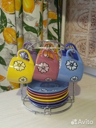 Набор посуды на подставке