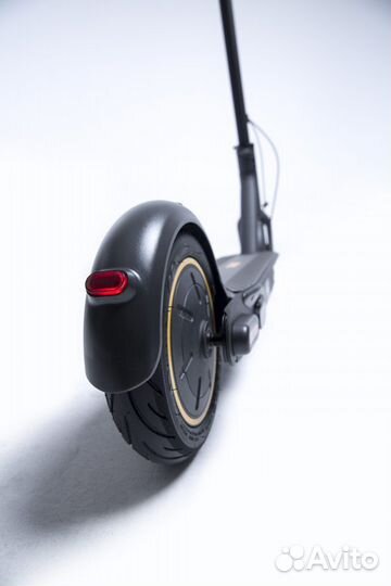 Электросамокат Segway-Ninebot KickScooter MAX G30P