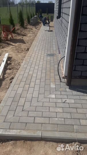 Бригада строителей