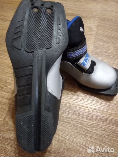 Лыжные ботинки детские 33р