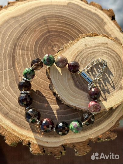 Браслет с притягательной энергией