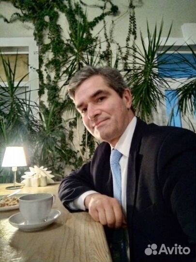 Гардеробщик в ресторане