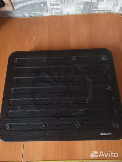 Подставка с охлаждением для ноутбука