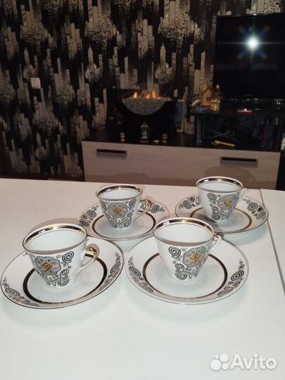 Кофейный набор и чайные чашки