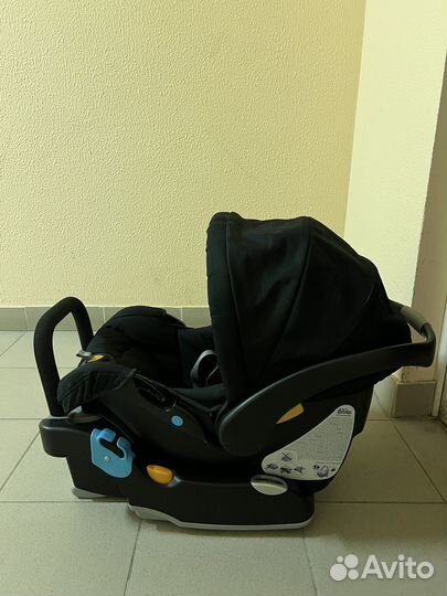 Автокресло Chicco auto-Fix fast