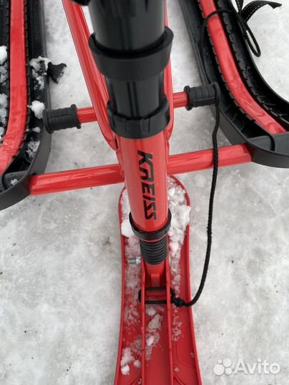 Детский снегокат со спинкой