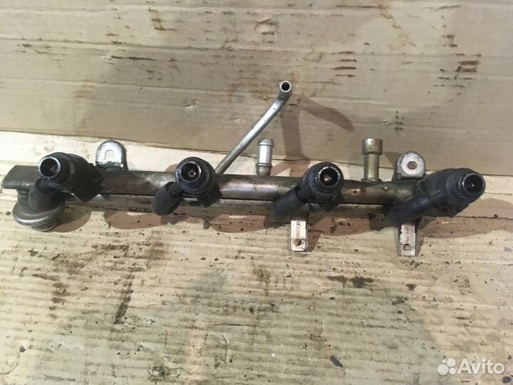 Рампа топливная Bmw E46