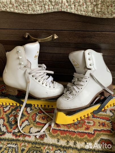 Фигурные коньки jackson artiste