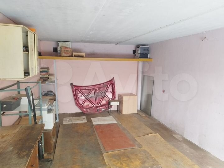 Гараж, > 30 м²