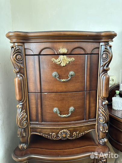 Спальный гарнитур