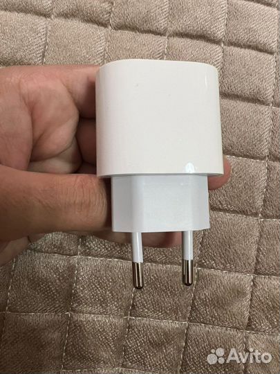 Зарядное устройство на iPhone