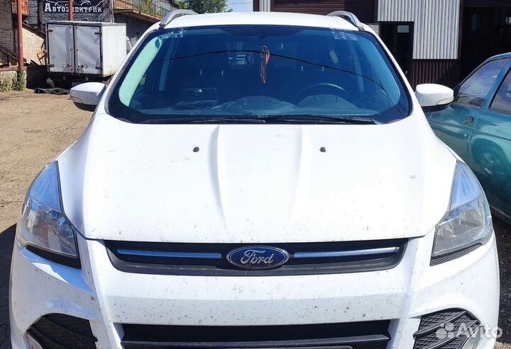 Лобовое стекло Ford Kuga (2008)