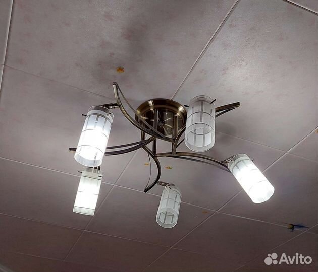 Люстра потолочная б/у