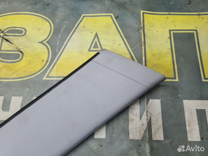 Накладка стойки лобового правая Peugeot Boxer