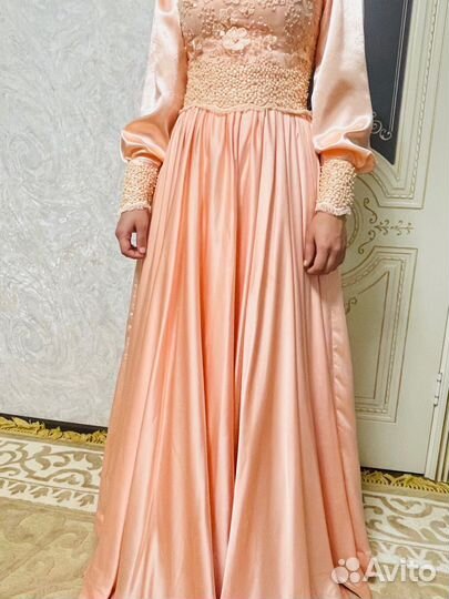 Вечернее платье