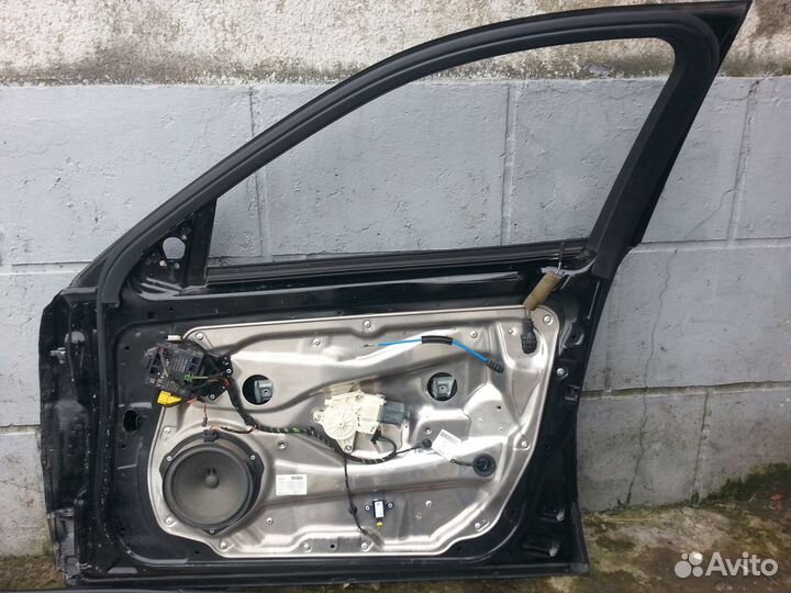 Дверь перед правая w212