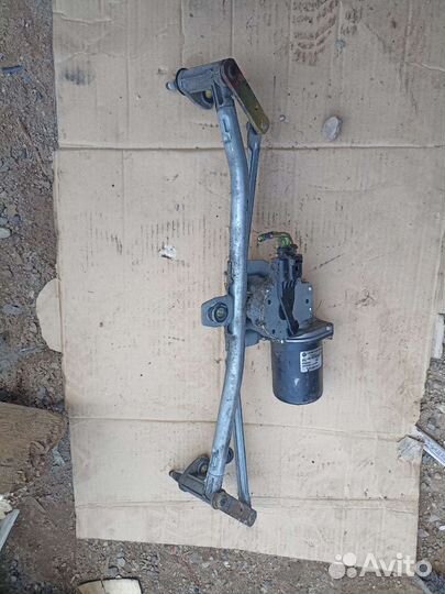 Шкода Октавия тур трапеция стеклоочистителя