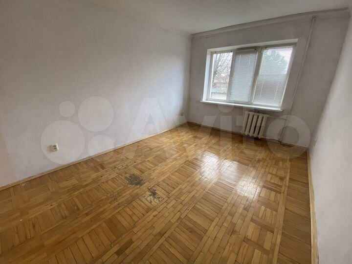 3-к. квартира, 70 м², 2/5 эт.