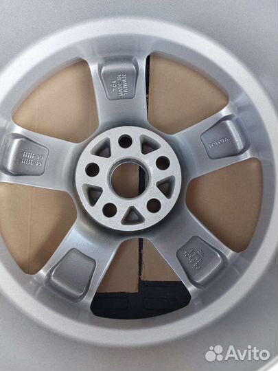 Оригинальные Тойота Toyota Диски R 16 Авенсис