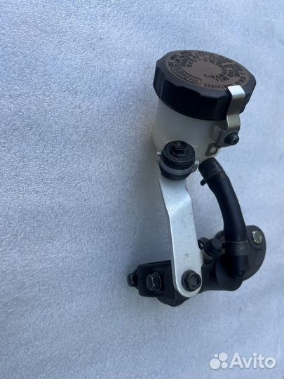 Машинка тормозная с бачком cbr 1000rr 08-16