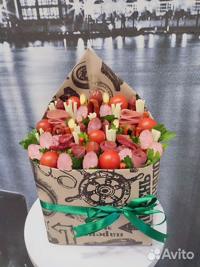 Съедобные букеты из сыра и колбас