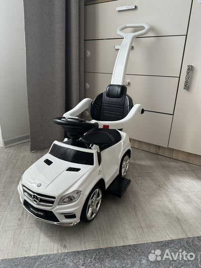 Машинка каталка толокар с ручкой mercedes