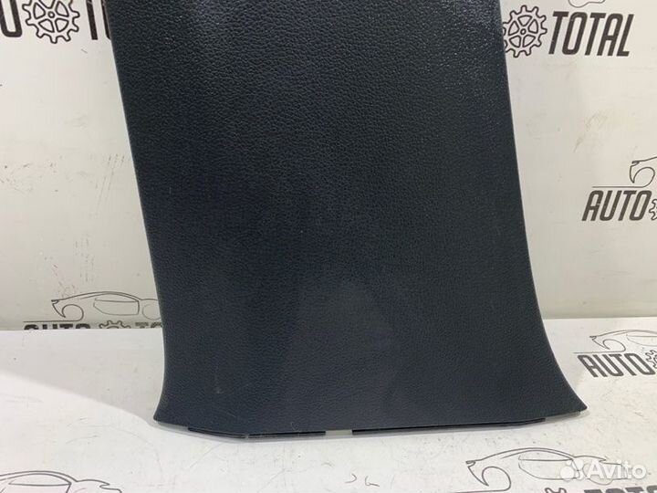 Накладка центральной стойки левая Volkswagen Polo