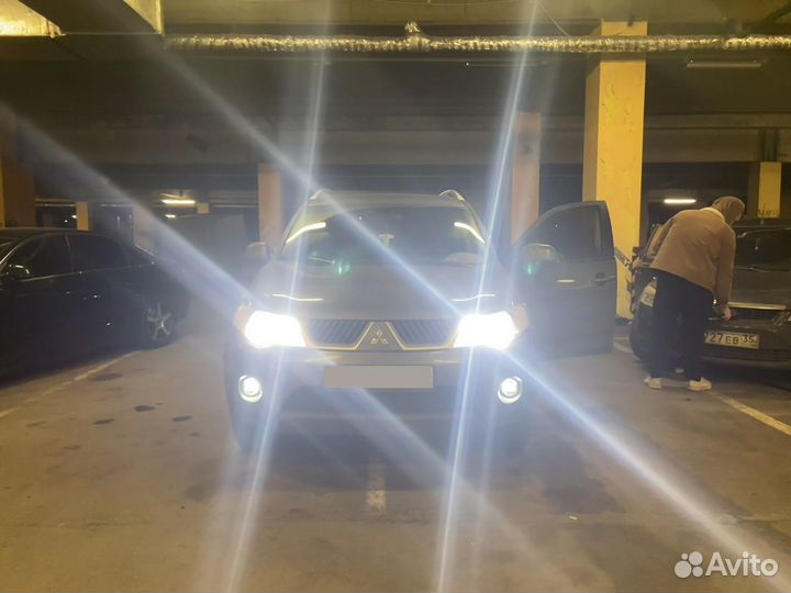 Mitsubishi Outlander 2.4 МТ, 2008, 270 000 км