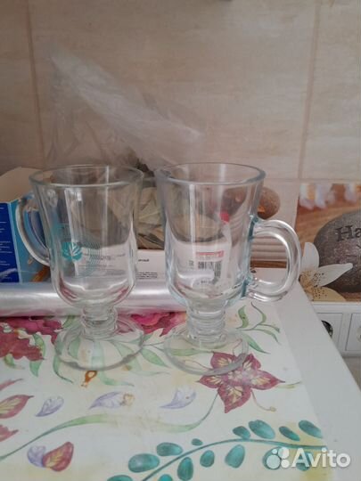 Бокалы на ножке