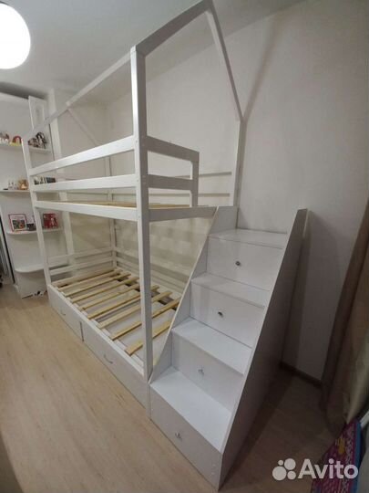 Детская двухъярусная кровать Домик