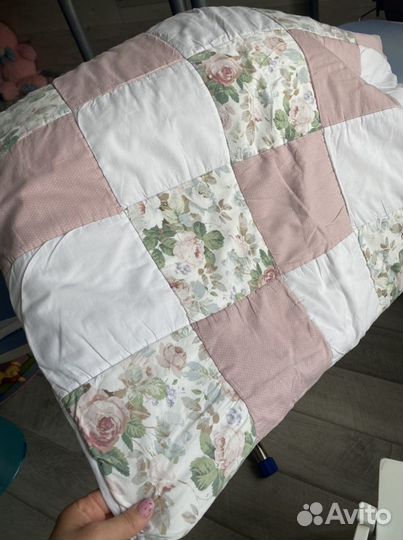 Бортики и одеяло в детскую кроватку