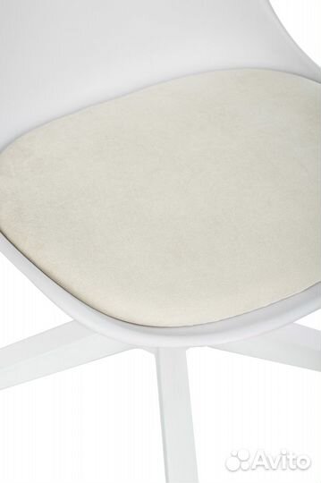 Компьютерное кресло белое