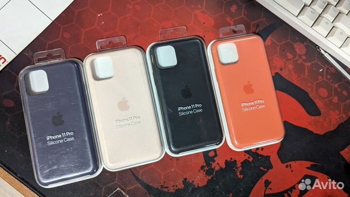 Оригинальные силиконовые чехлы на iPhone