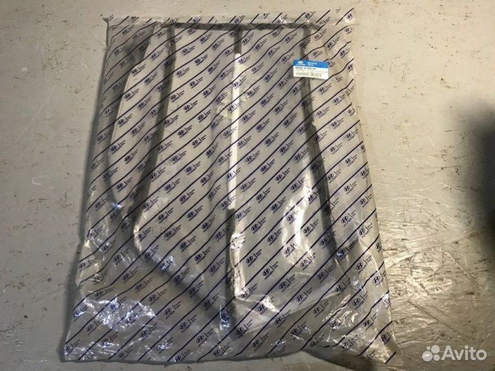 Обшивка сиденья передняя Hyundai Sonata Nf NF 1.6