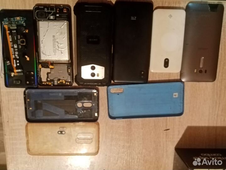 Запчасти на телефоны