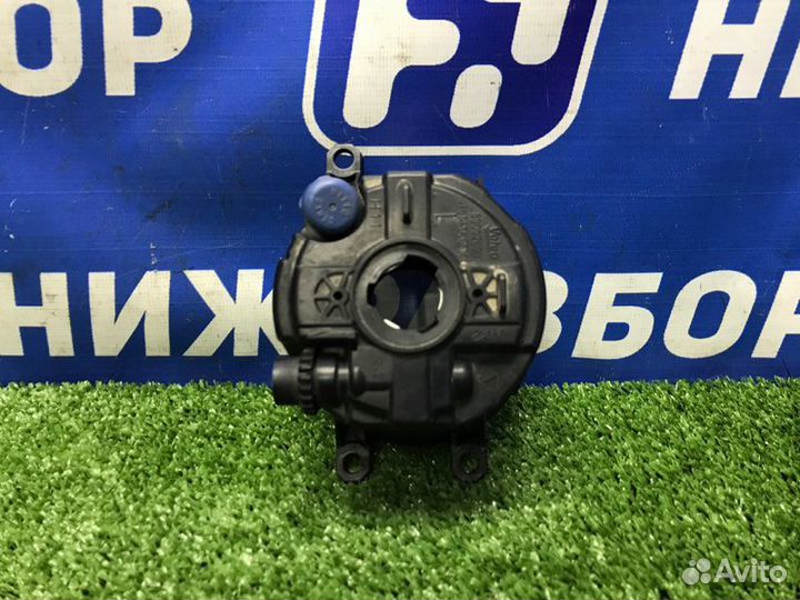 Фара противотуманная передняя левая Toyota Land