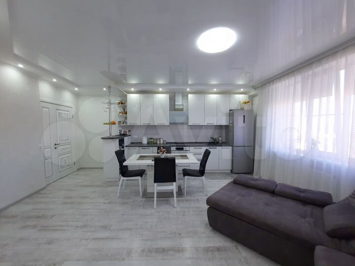 2-к. квартира, 85 м², 9/10 эт.