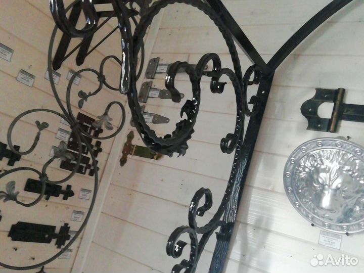 Козырек металлический