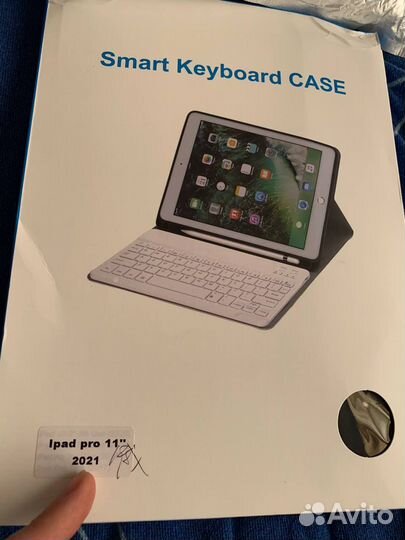 Клавиатура русская, чехол на iPad 11 pro