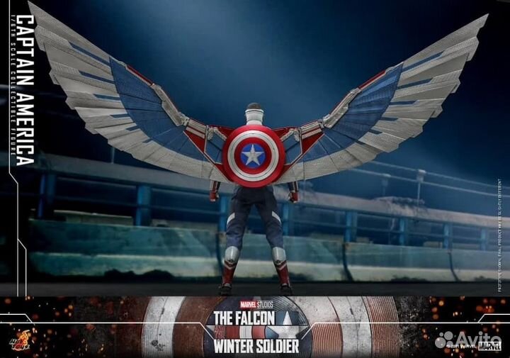 Hot toys Falcon and Winter Soldier Captain America
