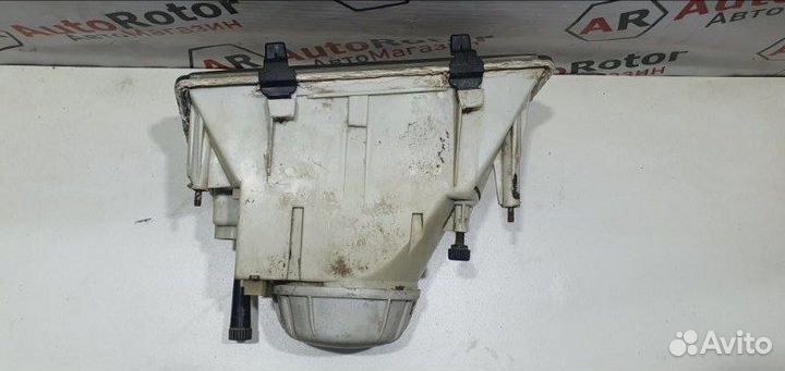 Фара галогеновая правая LADA 2108