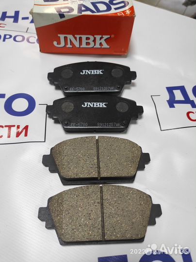 Колодки тормозные новые PK8106 Jnbk Япония к-т